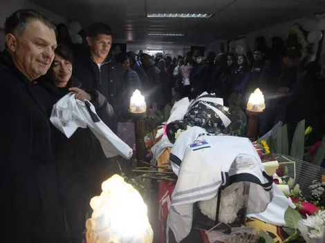 Aníbal Mosa y Esteban Pavez asisten a los velorios de los hinchas de Colo Colo fallecidos