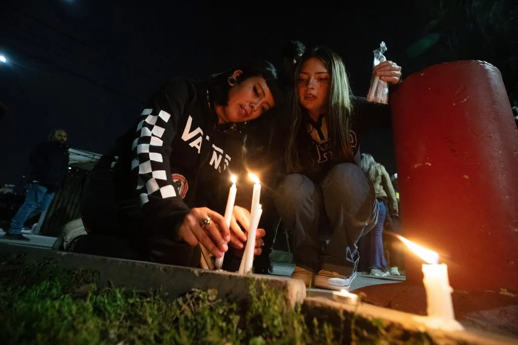 Velatón por Martina, una de las hinchas de Colo Colo fallecidas.