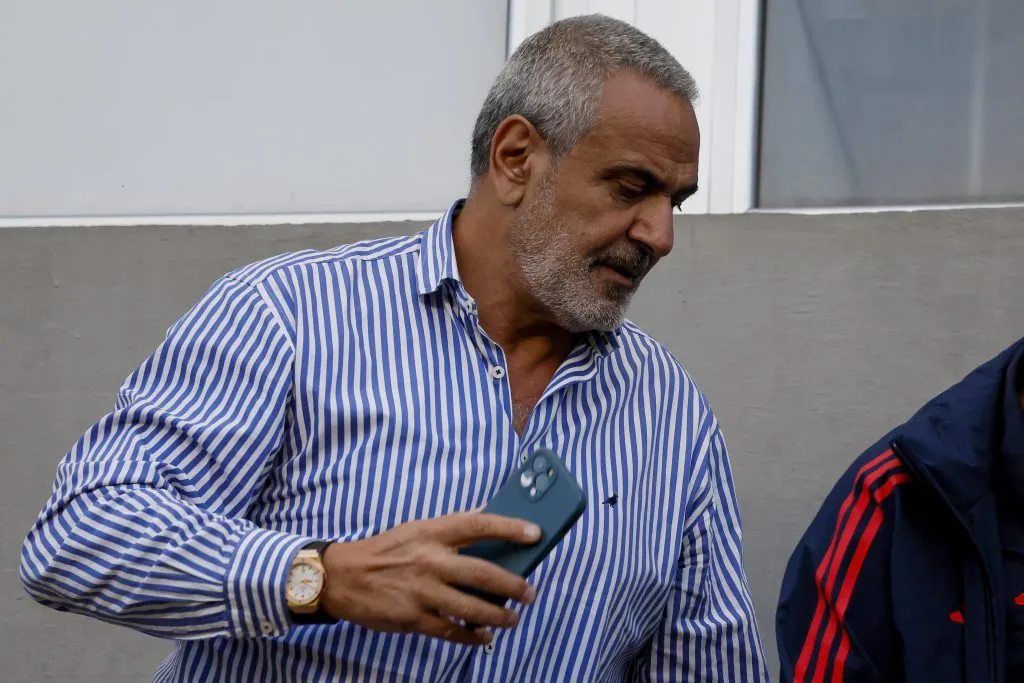 Milad anunció los castigos para los barristas que ingresaron a la cancha del Monumental | Foto: Photosport