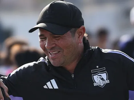 Nuevos juveniles de Colo Colo firmaron su primer contrato profesional