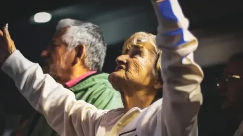 Su sueño era llegar al Centenario: Fallece emblemática hincha de Colo Colo.