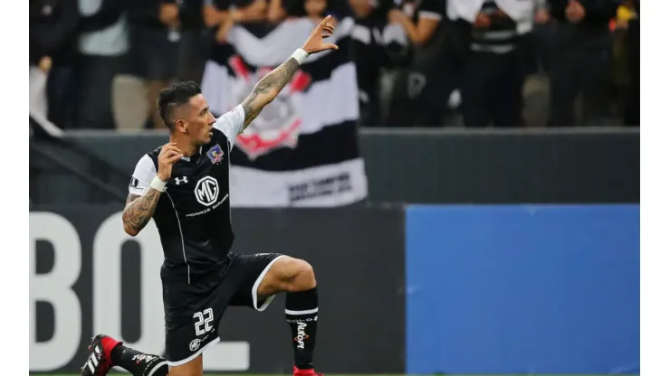 El nostálgico saludo de Lucas Barrios a Colo Colo por su Centerario