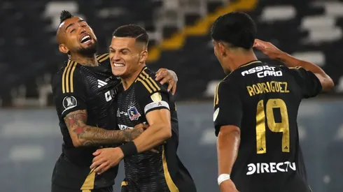 Los jugadores de Colo Colo festejan el gol de Lucas Cepeda en el empate 1-1 frente a Racing Club por Copa Libertadores 2025.