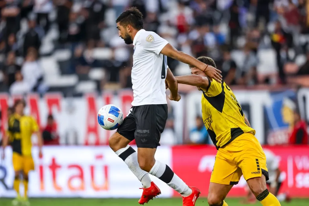 Emiliano Amor en partido con Coquimbo Unido. (Foto: Photosport)