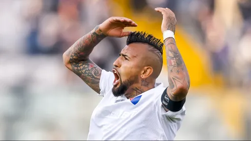 Arturo Vidal reaccionó al castigo de la Conmebol a Colo Colo.