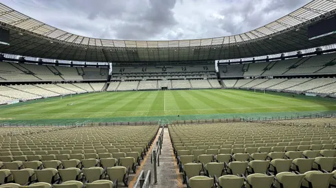 Así luce la cancha del Arena Castelao, a días del duelo entre Colo Colo y Fortaleza