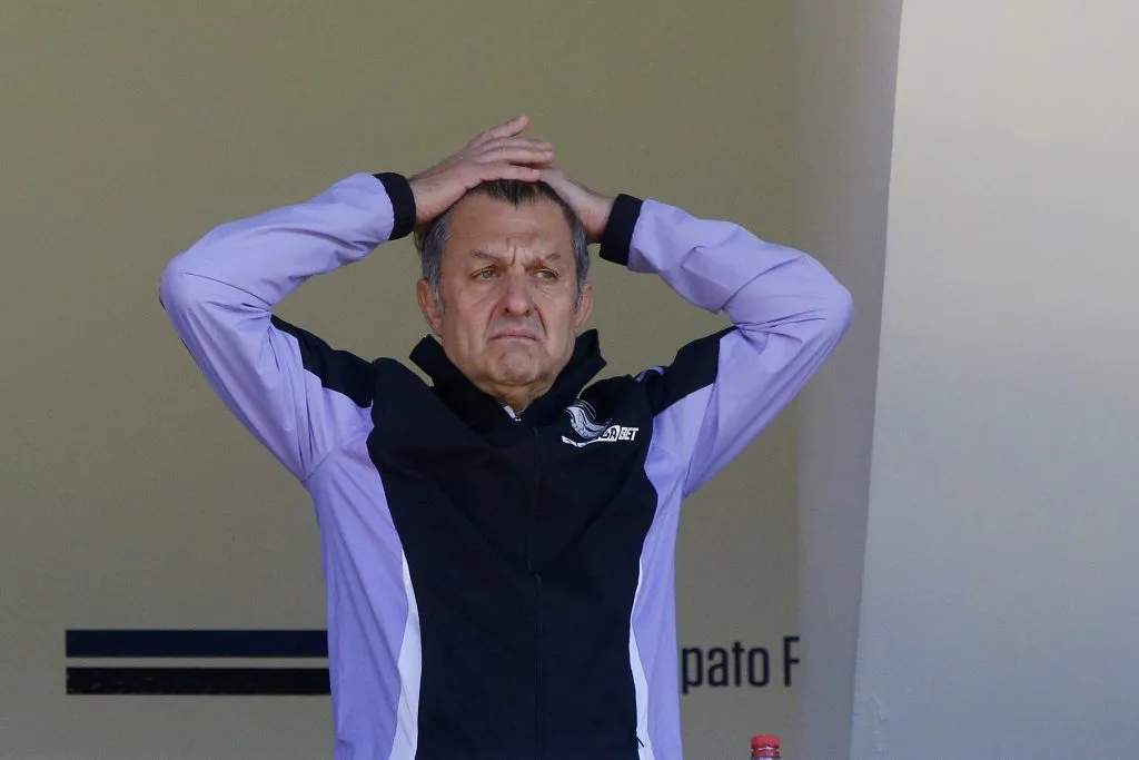 Las peleas de Blanco y Negro continuaron en este 2025 | Foto: Photosport