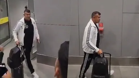 El recibimiento a Colo Colo en el aeropuerto de Santiago.