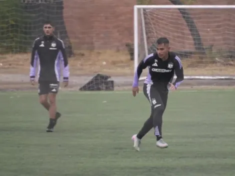 Lluvia y en sintético: los detalles del entrenamiento de Colo Colo