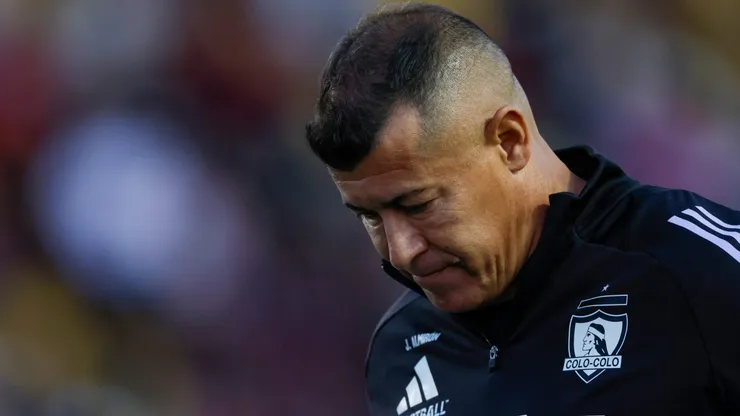Encuesta: ¿Se debe ir Jorge Almirón de la banca de Colo Colo?