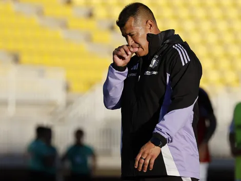 Ratificado, pero...: el duro panorama en el que entró Almirón en Colo Colo