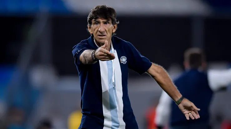 Racing pierde a una de sus principales figuras para el duelo ante Colo Colo.
