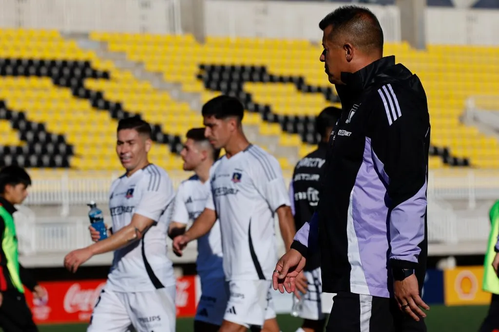 Jorge Almirón tiene el respaldo de Blanco y Negro en Colo Colo. Imagen: Andres Pina/Aton Chile
