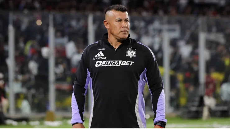 Daniel Arrieta y la postura de Blanco y Negro sobre la continuidad de Almirón en Colo Colo.