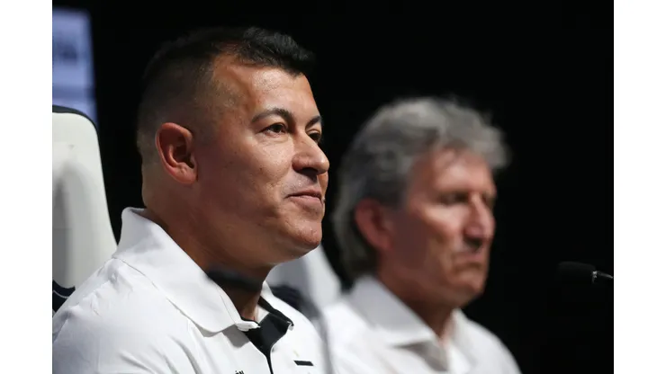 Jorge Almirón está cerca de dejar Colo Colo.