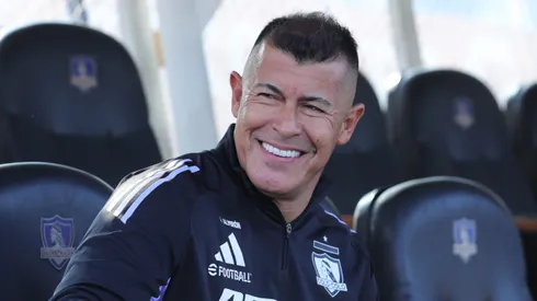 Jorge Almirón está en la cuerda floja en Colo Colo. | Imagen: Photosport.