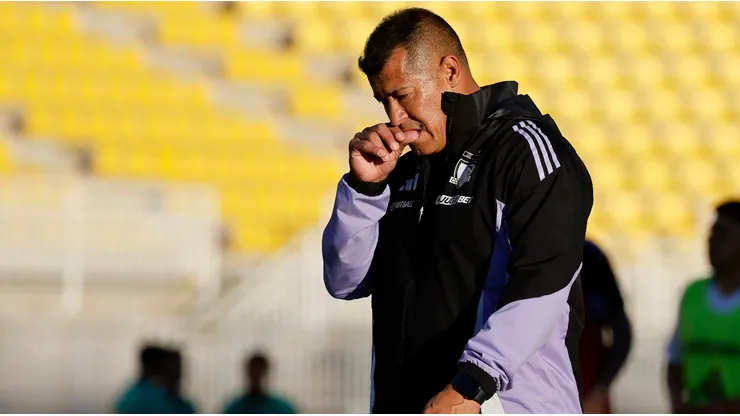El gran problema que tendrá Colo Colo vs Ñublense tras decisión de Jorge Almirón.