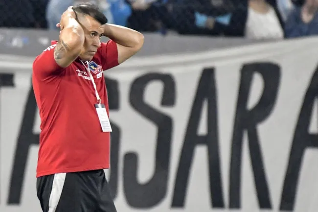 Jorge Almirón tendrá una jornada clave este martes en Colo Colo | Foto: Photosport