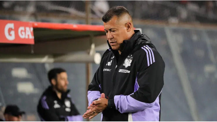 Las claves que marcan la inminente salida de Jorge Almirón de la banca de Colo Colo.