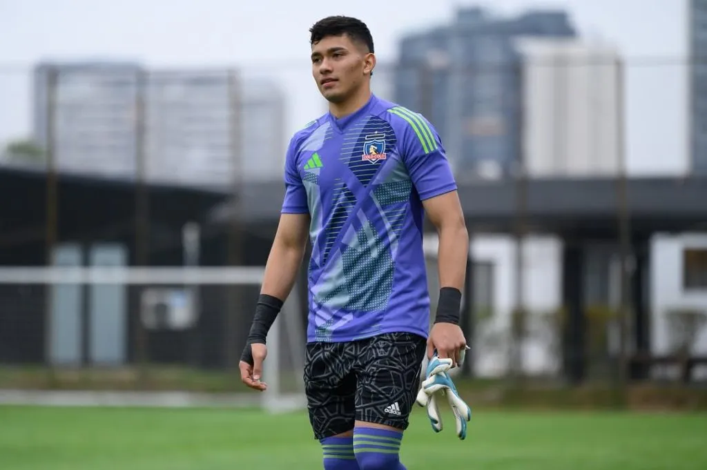 Eduardo Villanueva fue el único Sub 21 ante Ñublense, pero no sumó minutos. Imagen: Instagram Eduardo Villanueva