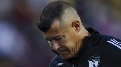 Jorge Almirón encamina su salida de Colo Colo.