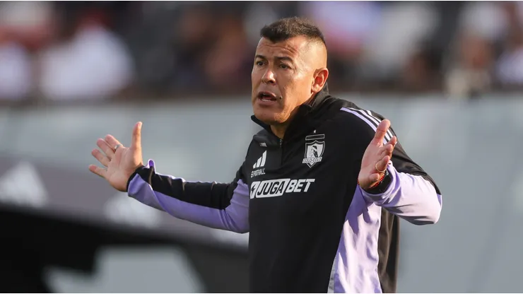 Se conocen montos para la salida de Almirón como DT.