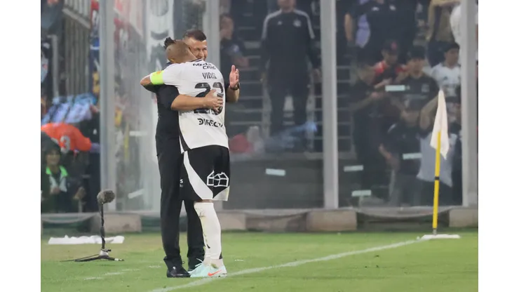 ¿Despedida? El sorprendente gesto de los jugadores de Colo Colo con Jorge Almirón