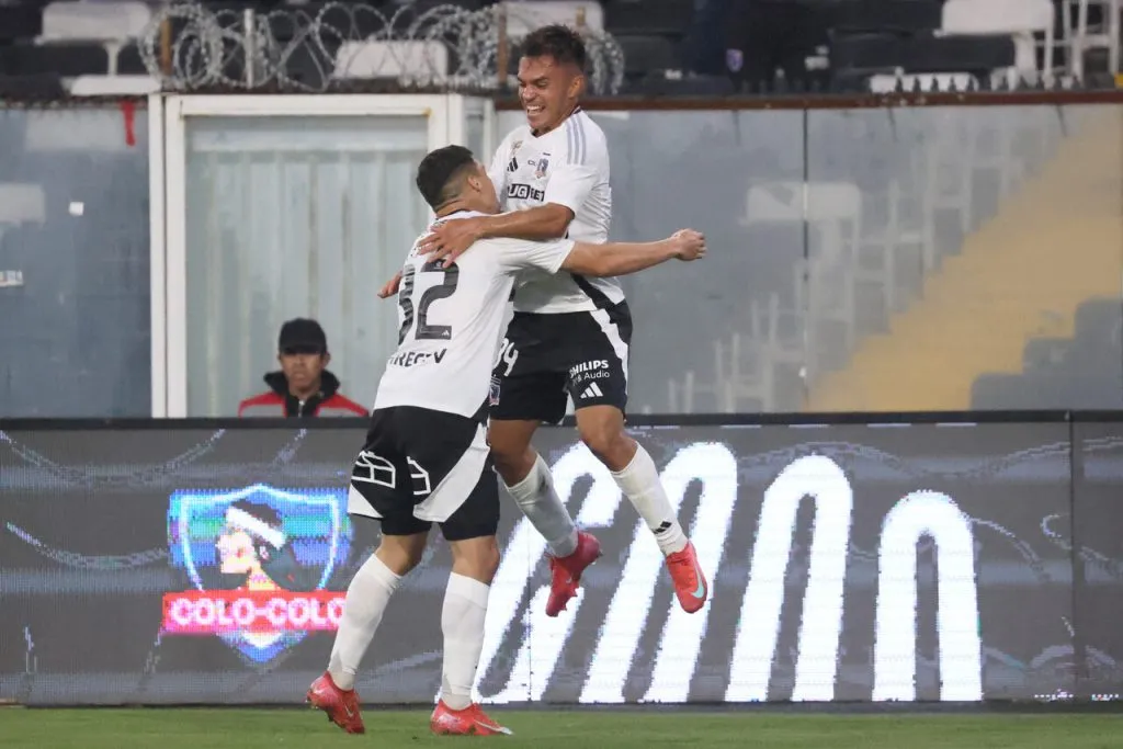 Vicente Pizarro marcó el dos a uno parcial de Colo Colo frente a Unión Española. Imagen: Dragomir Yankovic/Photosport