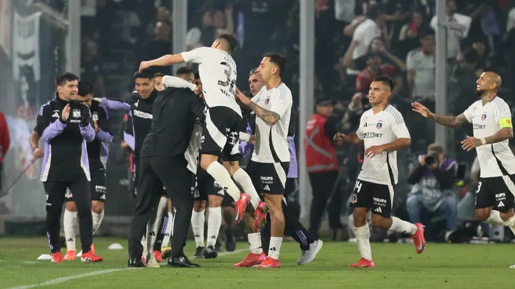 Jorge Almirón celebra un regreso en Colo Colo.