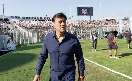 Gustavo Quinteros como DT de Colo Colo