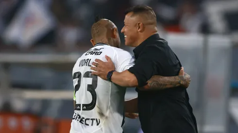 El palo de Marcelo Barticciotto al plantel de Colo Colo por Jorge Almirón.