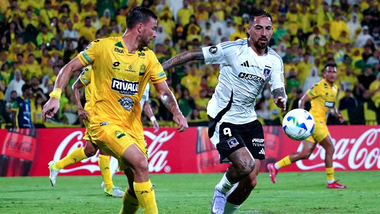 Colo Colo juega su último partido de Copa Libertadores 2025 ante Bucaramanga. Imagen: Vizzor image/Photosport