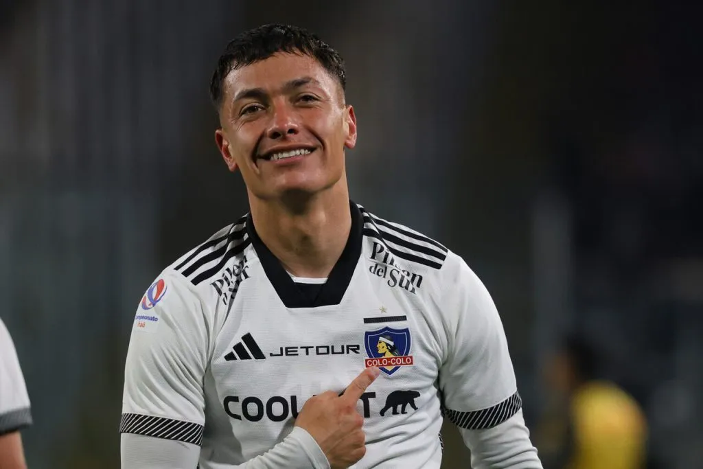 Cristián Zavala seguirá en Colo Colo tras interés desde Argentina.  Imagen: Marcelo Hernandez/Photosport