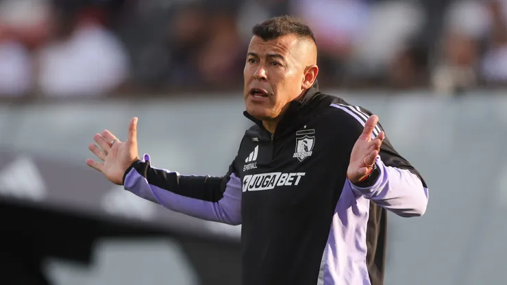 Jorge Almirón seguirá en Colo Colo.