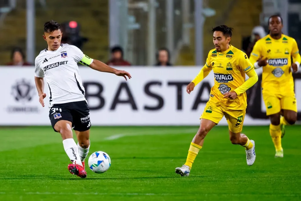 Vicente Pizarro fue titular en la victoria de Colo Colo ante Atlético Bucaramanga por Copa Libertadores. Imagen: Pepe Alvujar/Photosport