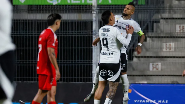Arturo Vidal pone en ventaja a Colo Colo ante Calera