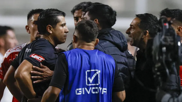 En Unión La Calera estallan contra el arbitraje tras caer ante Colo Colo.