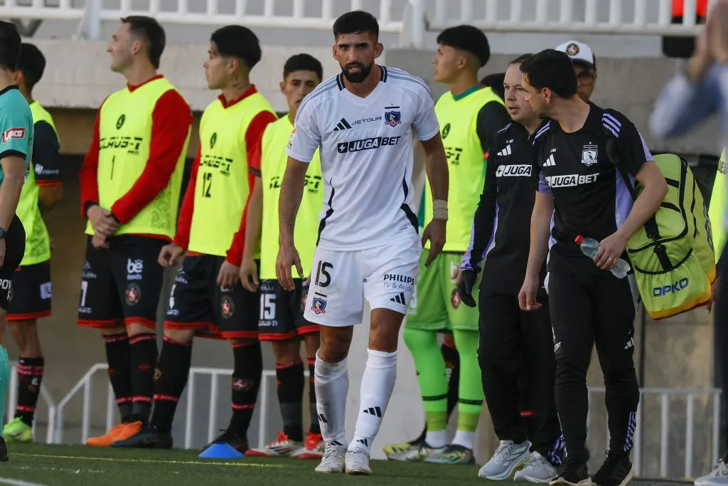 El defensor argentino-sirio en su último partido con Colo Colo. (Foto: Photosport)