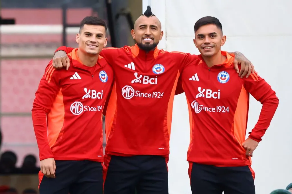 Los tres jugadores del Cacique en la selección. (Foto: Photosport)