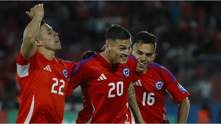 Aseguran que club italiano sigue de cerca a Cepeda y Pizarro.