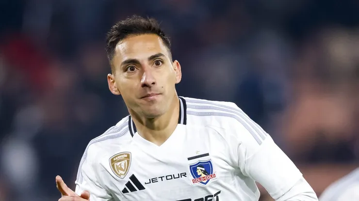 Javier Correa debe cuidarse mucho en Colo Colo.