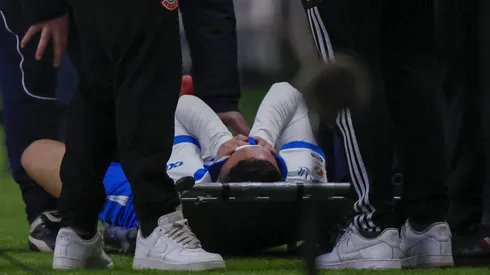 ¿Baja ante Colo Colo? Figura de Universidad Católica enciende las alarmas tras grave lesión.