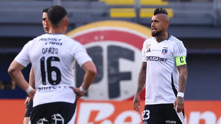 Sigue cediendo terreno: Colo Colo paga caro sus errores y sufre dura derrota.