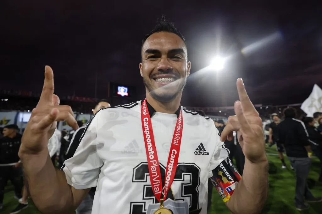 Gabriel Suazo fue claro en señalar que lo que más extraña de jugar en el Cacique es el aliento de su hinchada. 