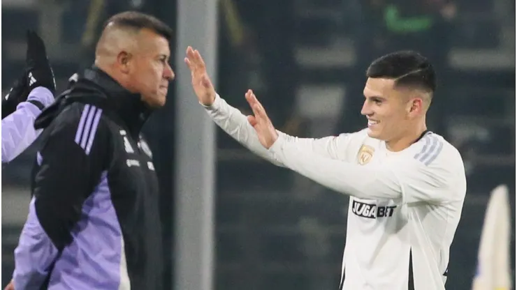 Esto dijo Jorge Almiron sobre una posible partida de Lucas Cepeda de Colo Colo.