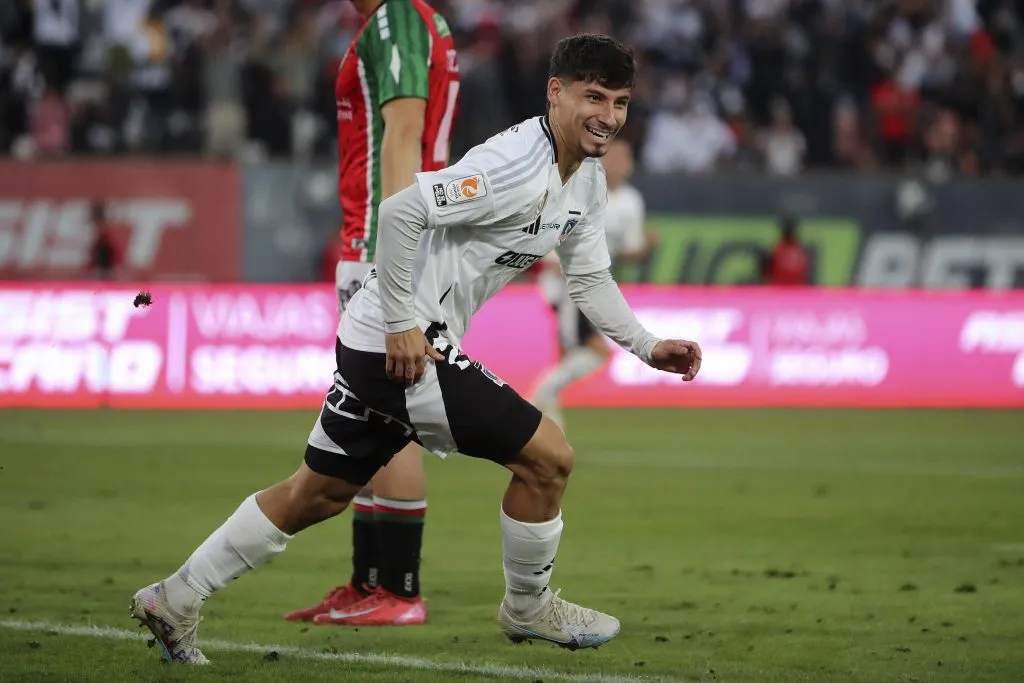 Colo Colo quiere seguir contando con el delantero de 22 años Alexander Oroz | Foto: Photosport