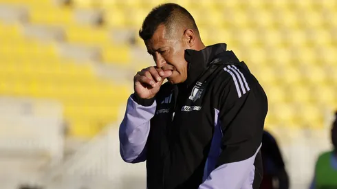 Jorge Almirón deberá tomar importante decisión en Colo Colo.