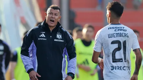 Jorge Almirón manda mensaje a los hinchas de Colo Colo tras derrota ante Católica.