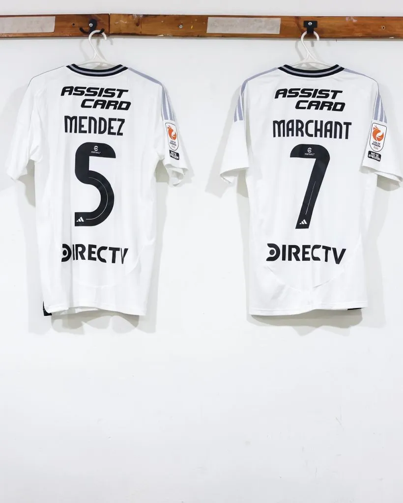 Camiseta colocolina con el eFootball. (Foto: Colo Colo)