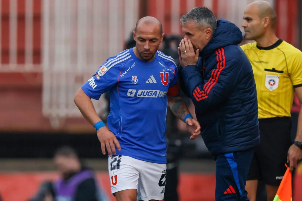 Marcelo Díaz saldría de la oncena de la U para enfrentar a Colo Colo. Imagen: Andres Pina/Photosport